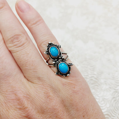 Vintage 1990s Blue Turquoise Cabochon and Sterling Silver Pinky Ring Size 4.5