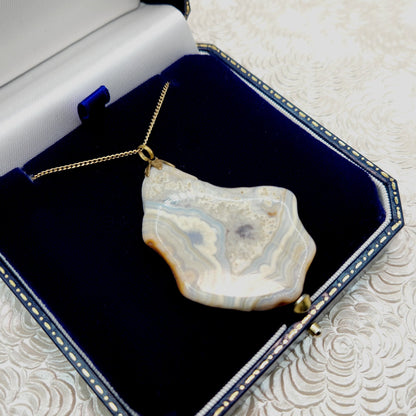 Vintage 1990s Banded Agate Stone Slice and Brass Pendant Southwestern 16"  Necklace