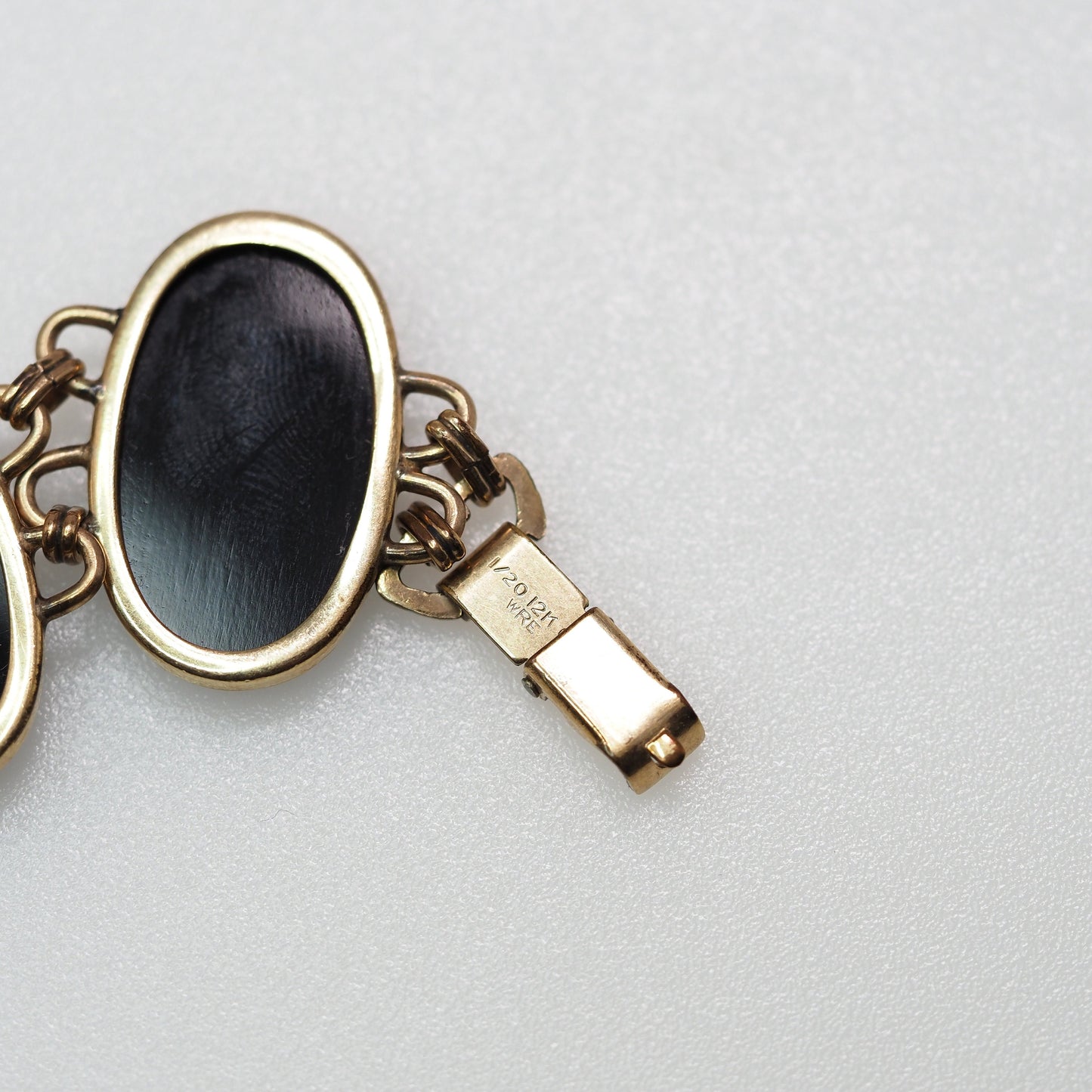 Vintage 1940s Onyx, Yellow Gold Filled Bracelet - Retro Oval Black Onyx and Gold Filled Metal Large Link 7" Bracelet