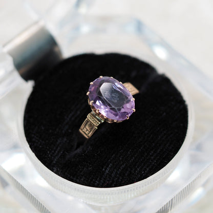Antique 1880s Late Victorian Oval Cut Purple Amethyst and 10k Rose Gold Etched Solitaire Ring Size 7