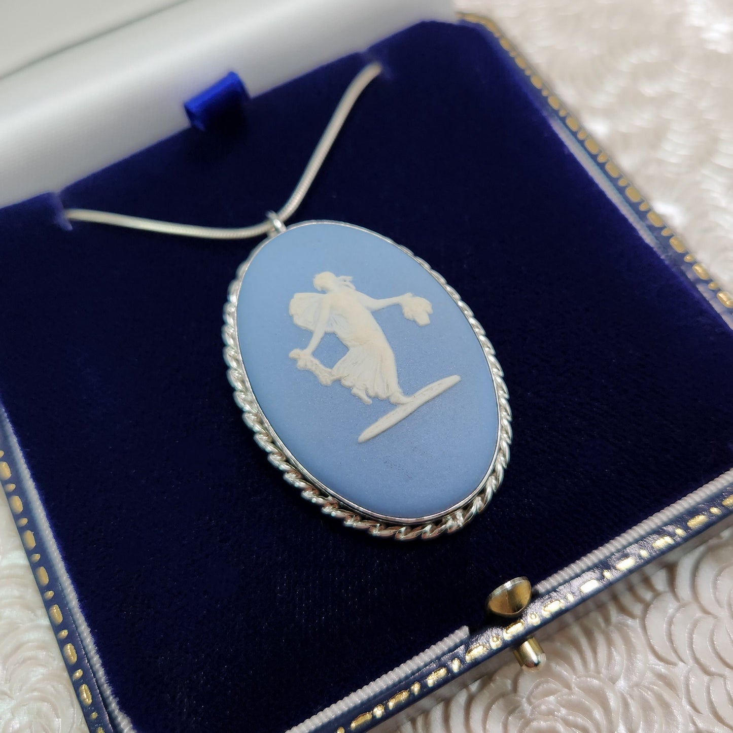 Vintage 1970s WEDGWOOD Jasperware Sterling Necklace and Brooch - Wedgwood Woman Blue Ceramic Choker Necklace, Blue Wedgwood Oval Brooch