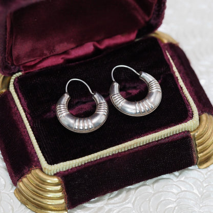 Vintage 1980s Sterling Silver Puffy Minimal Light Pierced Hoop Earrings