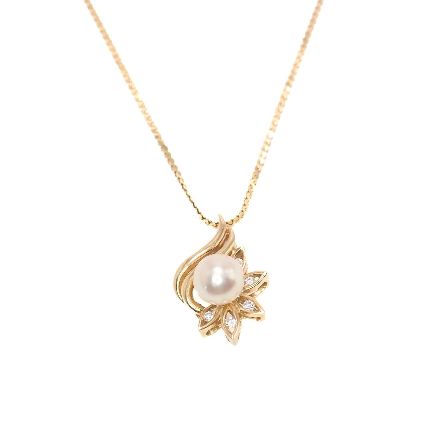 Vintage 1980s Japanese Cultured Akoya Pearl, Diamond, and 14K Yellow Gold Necklace - Cultured Round 7mm Pearl, Diamond Flower 18" Necklace