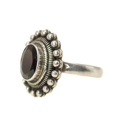 Vintage 1980s Oval-Cut Pyrope Garnet and Sterling Silver Solitaire Ring Size 7 - 80s Red Garnet Silver Southwestern Ring - Gemstone Ring