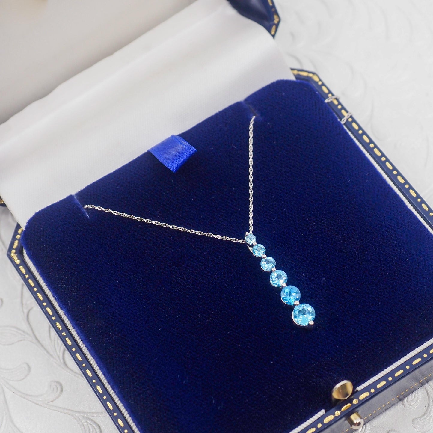 Vintage 1990s Bright Blue Glass and 10K White Gold Graduated Pendant 18" Necklace - Vintage Blue, Gold Cascading Necklace