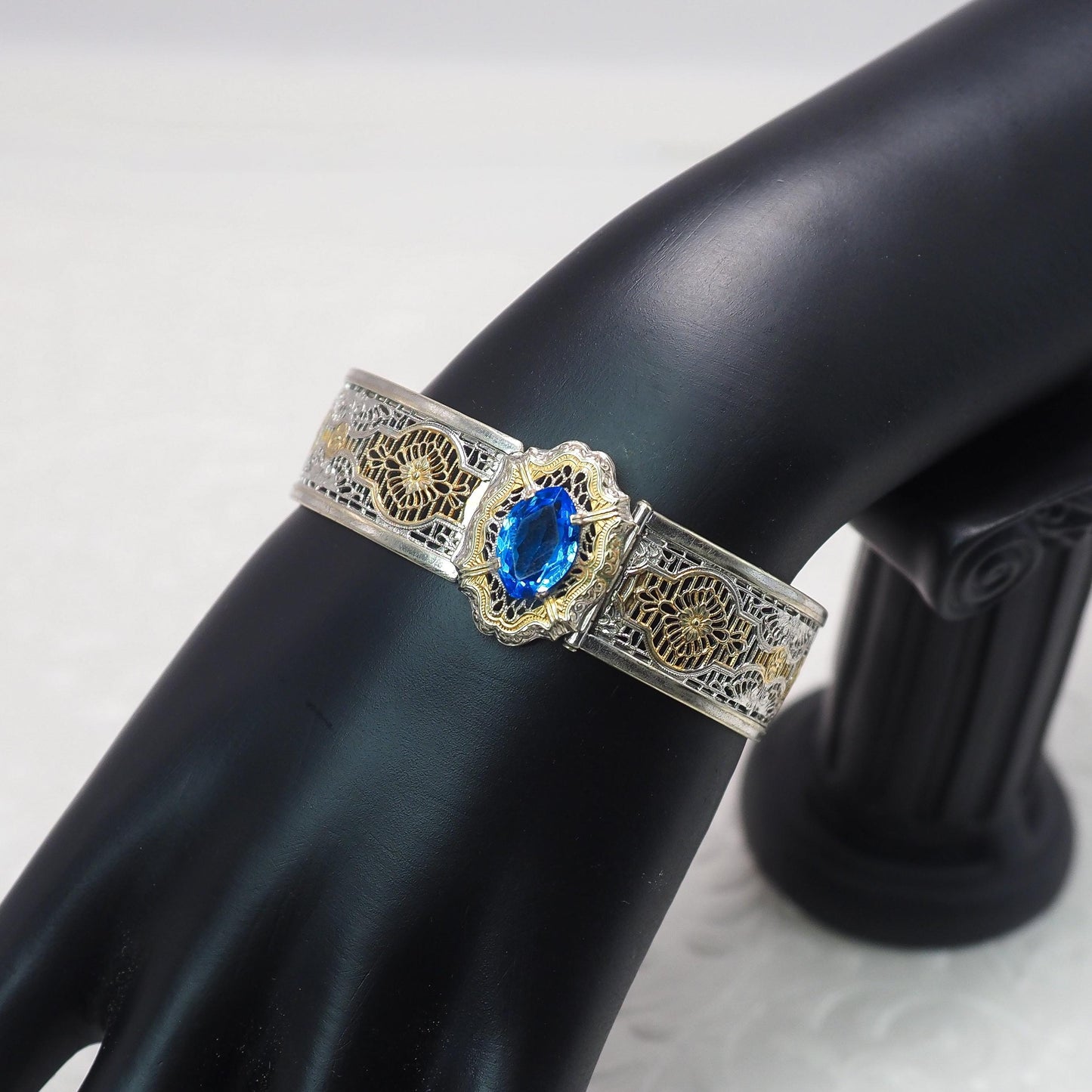 Vintage 1930s JJ WHITE Art Deco Blue Glass and Silver Plated Filigree 6.5" Bracelet - 30s Deco Bright Blue Hinged Bangle Bracelet