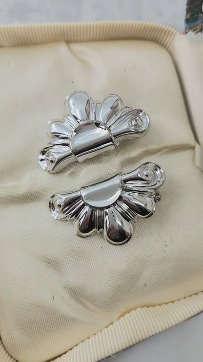 Vintage 1960s Silver Tone Metal Modernist Clip On Earrings