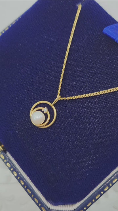 Vintage 1970s Japanese Cultured Akoya Pearl, Diamond, and Yellow Gold Filled 18" Necklace