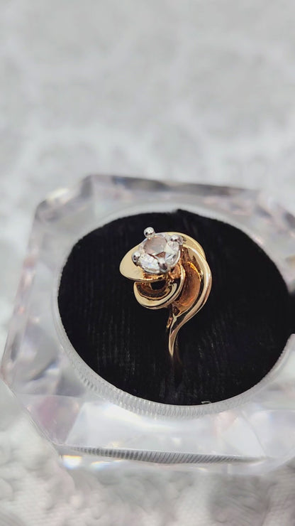 Vintage 1980s Clear GGG and 18K HGE Solitaire Swirled Ring Size 7.25