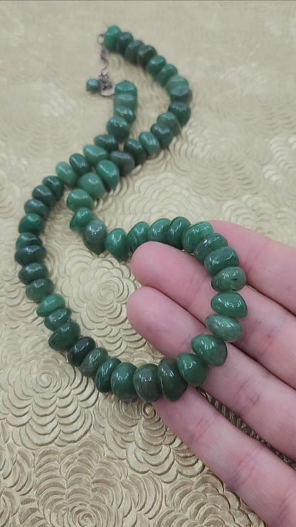 Vintage 1980s Green Aventurine Quartz Beads and Silver Adjustable Choker 16-18" Necklace