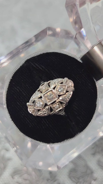 Vintage 1930s Art Deco Diamond and 14K White Gold Ring Size 6.25