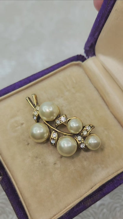 Vintage 1960s Imitation Pearl and Clear Rhinestone Gold Plate Cluster Costume Brooch