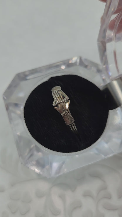 Vintage 1970s Sterling Silver Hands in Faith Engagement Fede Ring Size 6.5