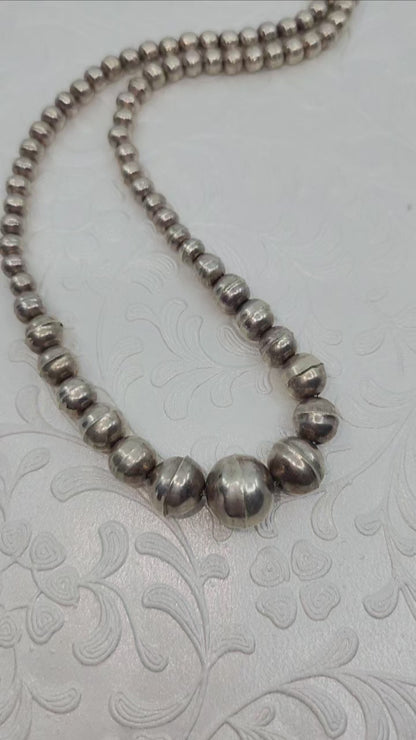 Vintage 1970s Sterling Silver Hollow Bead Graduated Choker 16" Necklace